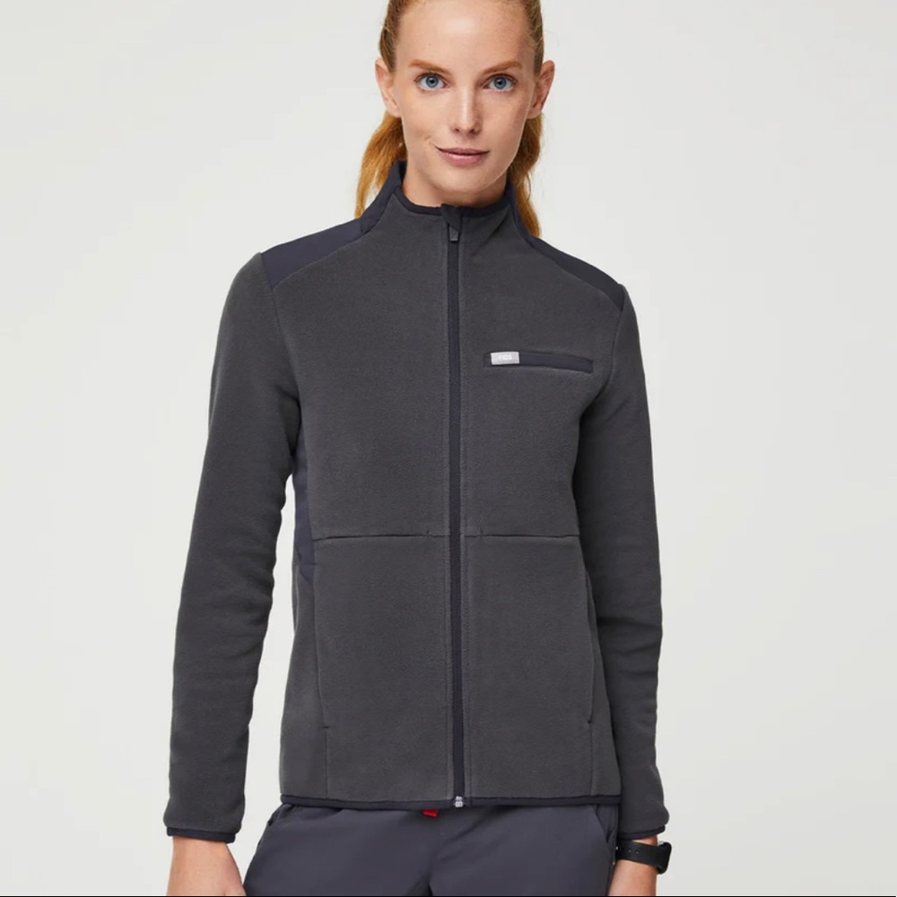 NEW Figs On-Shift™ Fleece Jacket dark heathered charcoal